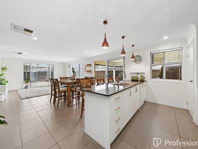 25 Altrincham Grove, Butler WA 6036