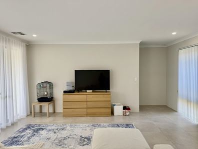 12 Canberra Avenue, Landsdale WA 6065