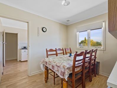 6 Pointer Way, Girrawheen WA 6064