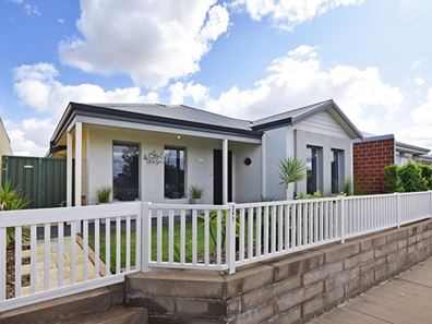 297 Banrock Drive, Ellenbrook WA 6069