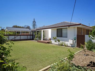 55 McAleer Drive, Mahomets Flats WA 6530