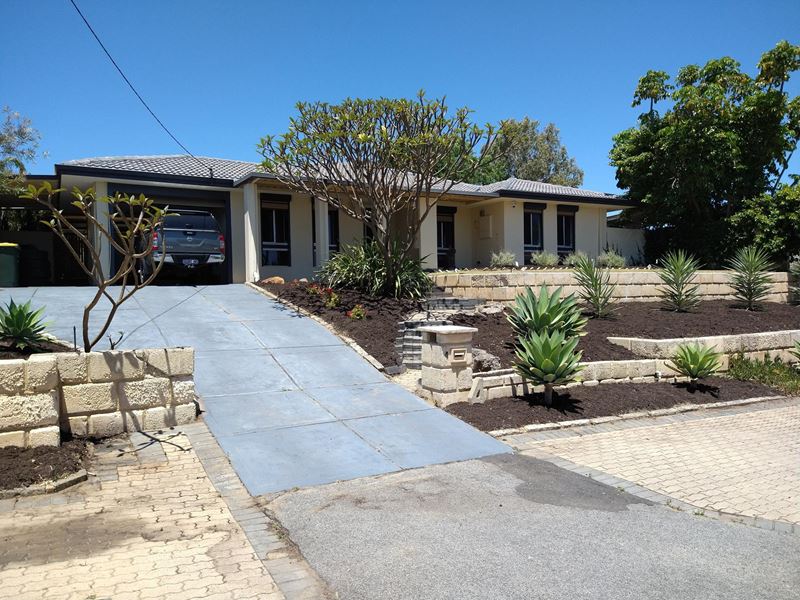 4 Santa Way, Wanneroo WA 6065