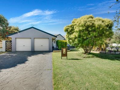 1 Karrinyup Retreat, West Busselton WA 6280