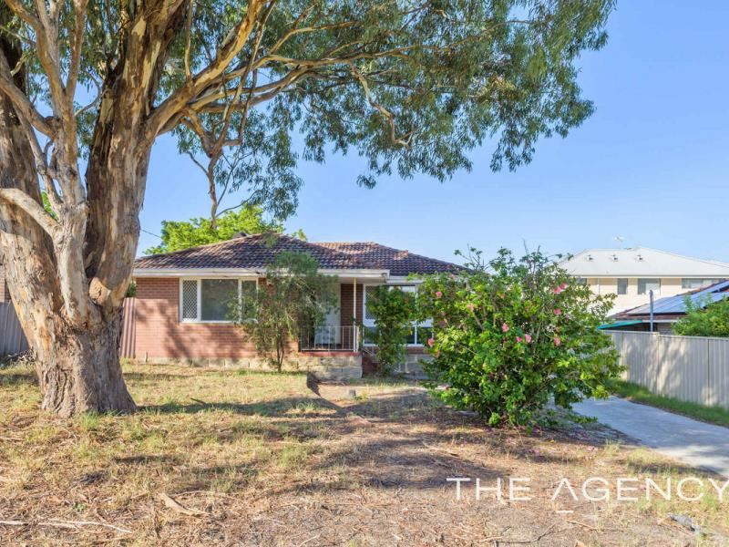 10 Rochford Way, Girrawheen WA 6064