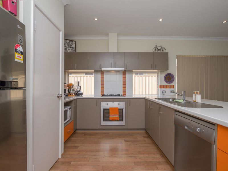 3 Ferrara Way, Girrawheen WA 6064