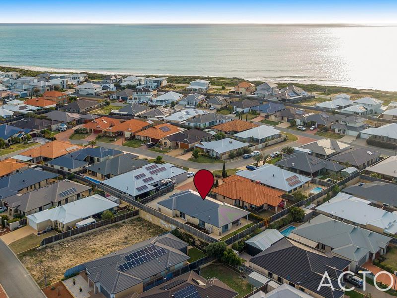 12 Lomatia Ramble, Halls Head WA 6210