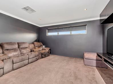 31 Placid Bend, South Yunderup WA 6208