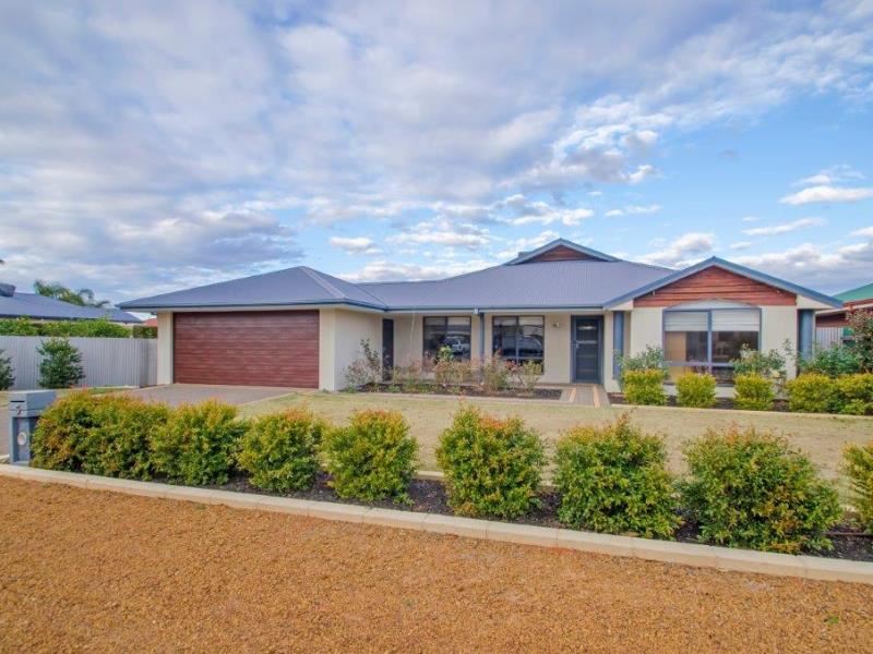5 Berry Way, Broadwood