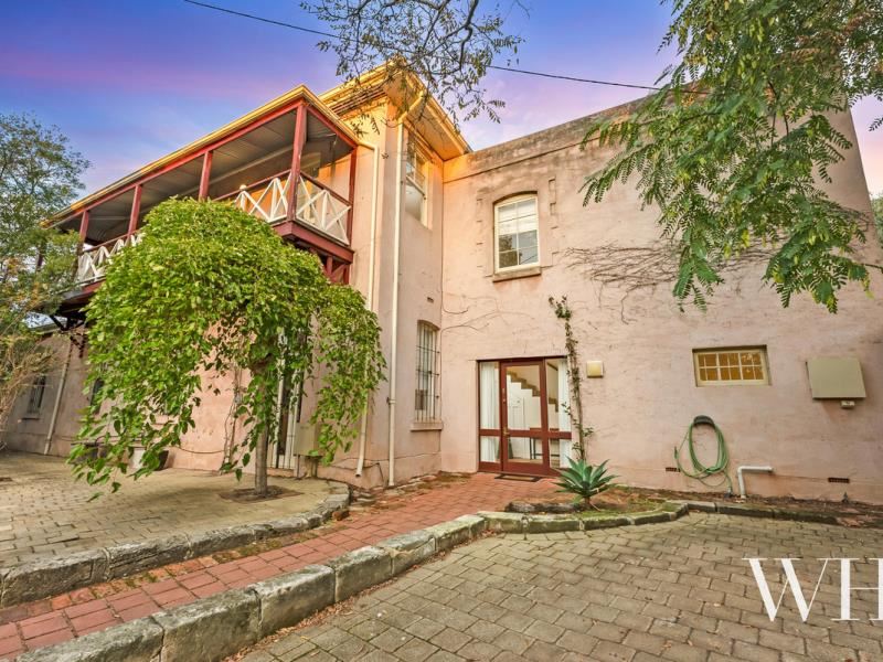 14 Knutsford Street, Fremantle WA 6160