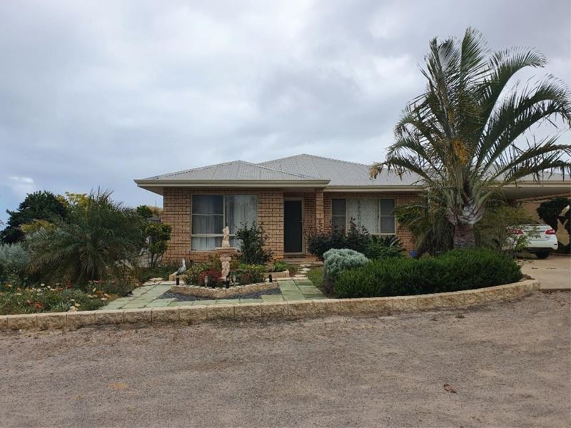 12 Longva Road, Moresby