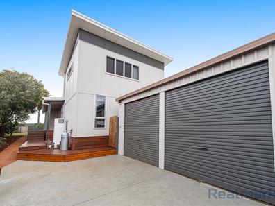 4 Flinton Court, Halls Head WA 6210