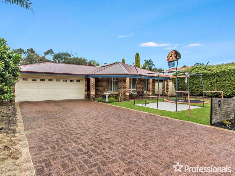 18 Huxtable Terrace, Baldivis
