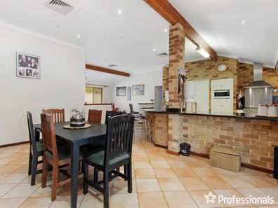 18 Huxtable Terrace, Baldivis WA 6171
