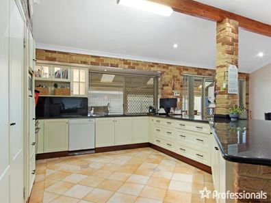 18 Huxtable Terrace, Baldivis WA 6171