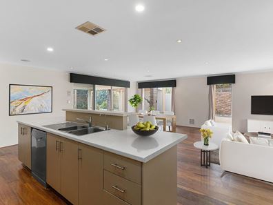 27 Dulegal Way, Aveley WA 6069
