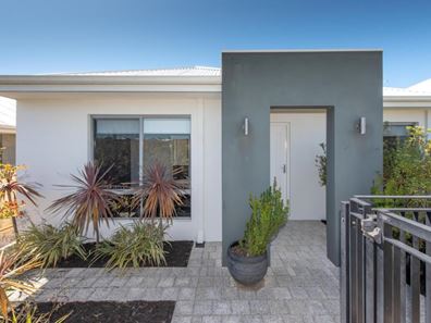 3 Summit Lane, Craigie WA 6025