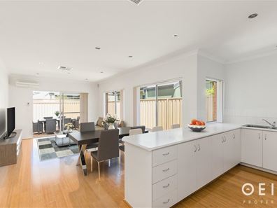 8 Cranbrook Pass, Canning Vale WA 6155