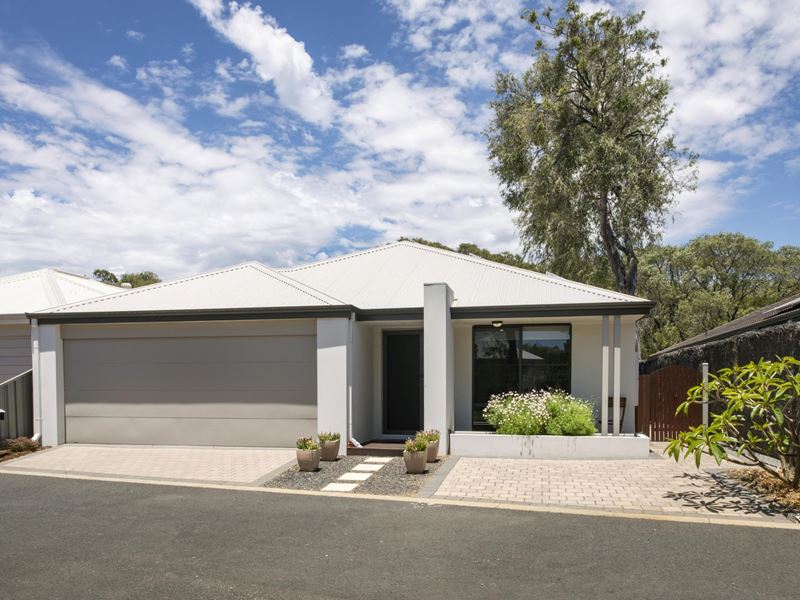 14 Casselton Loop, Geographe