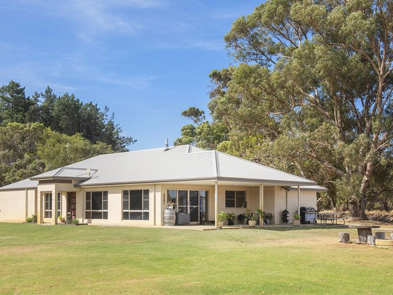 239 Chapman Hill Road, Bovell, Busselton WA 6280