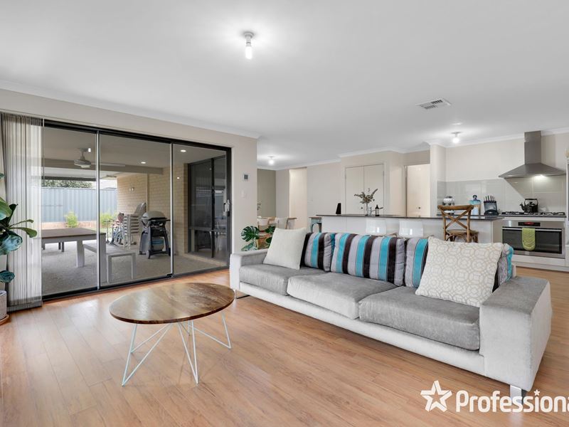14 Calvert Loop, Hilbert
