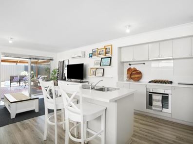 18 Relic Boulevard, Aveley WA 6069