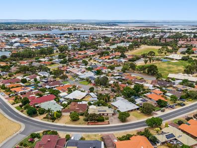 20 Glencoe Parade, Halls Head WA 6210
