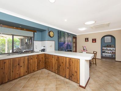 20 Glencoe Parade, Halls Head WA 6210