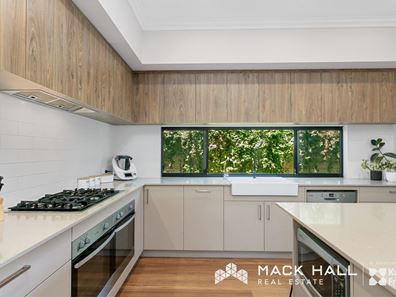 177 Hancock St, Doubleview WA 6018