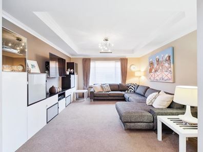 7 Brindabella Crescent, Halls Head WA 6210
