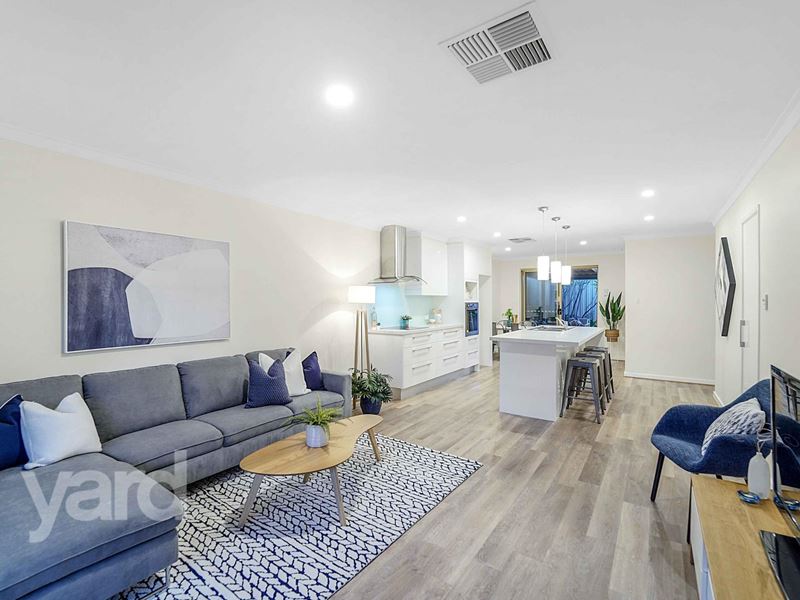 2/14 Philmore Crescent, Kardinya