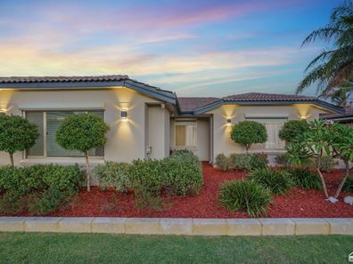 4 Fortunella Grove, Seville Grove WA 6112