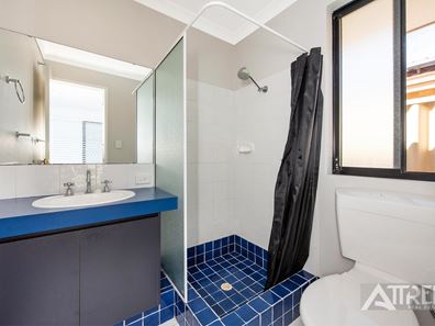 18 Hedgeley Way, Canning Vale WA 6155