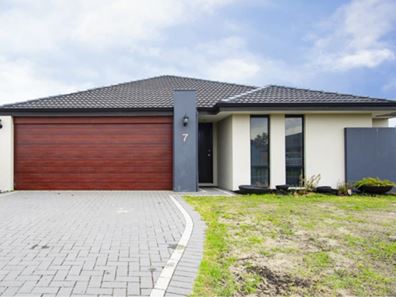 7 Camden Street, Australind WA 6233