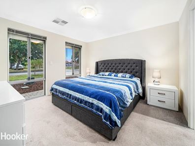 1/23 Mallard Way, Cannington WA 6107