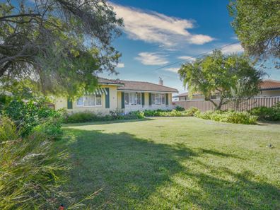 8 Joseph Road, Safety Bay WA 6169