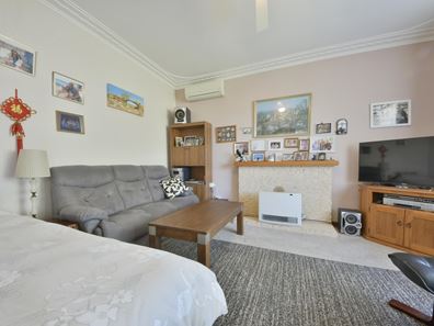 8 Joseph Road, Safety Bay WA 6169