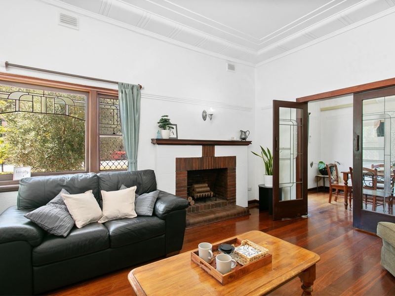 2 Megalong Street, Nedlands