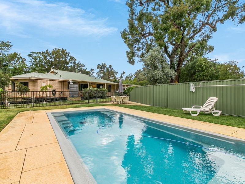 52 Fielder Road, Serpentine