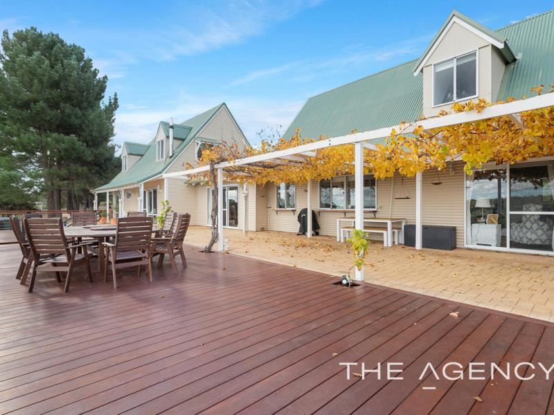 124 McKnoe Drive, Morangup WA 6083