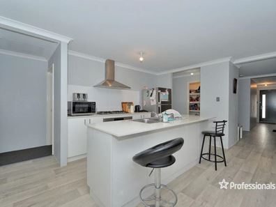 96 Windermere Boulevard, Aveley WA 6069