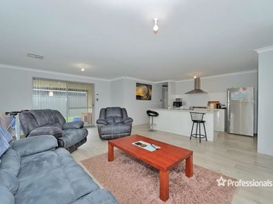 96 Windermere Boulevard, Aveley WA 6069