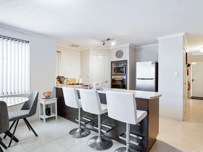 11/19 Milano Loop, Seville Grove WA 6112