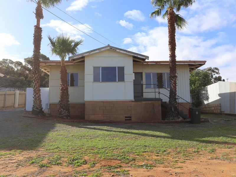 7 Redwood St, Kambalda East