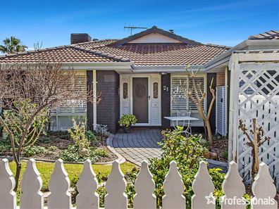 21 Elanora Drive, Cooloongup WA 6168