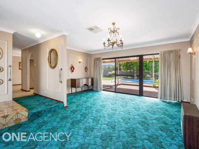 9 Anteo Court, Parkwood