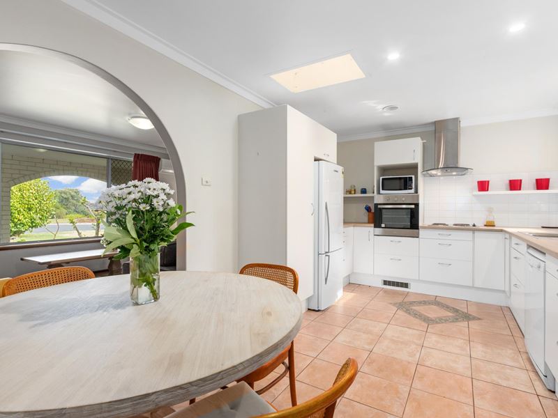 16B Endeavour Avenue, Bull Creek