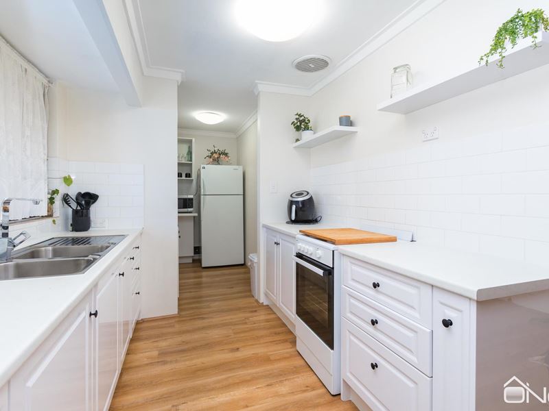 18 Heron Court, Camillo
