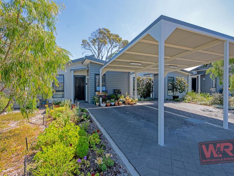 Unit 27, 20 Grove Street West, Little Grove