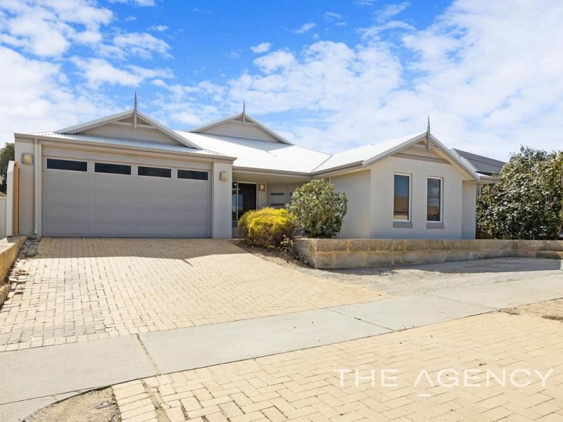 15 Shelburne Gardens, Ridgewood