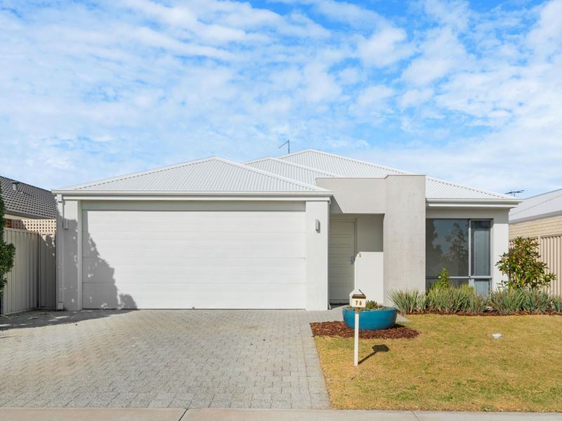 76 Liriope Parkway, Sinagra